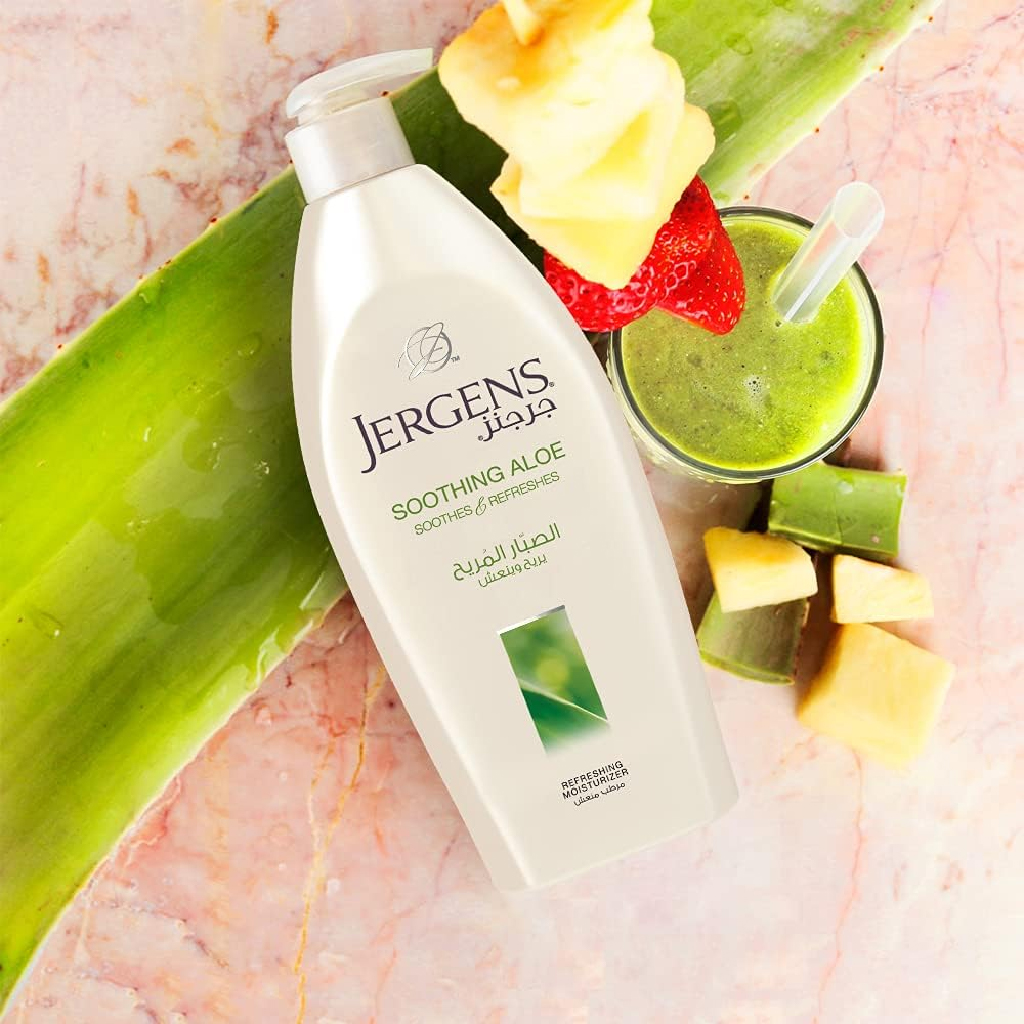 Jergens, Soothing Aloe Lotion, Calming and hydrating body lotion with aloe vera, 200ml