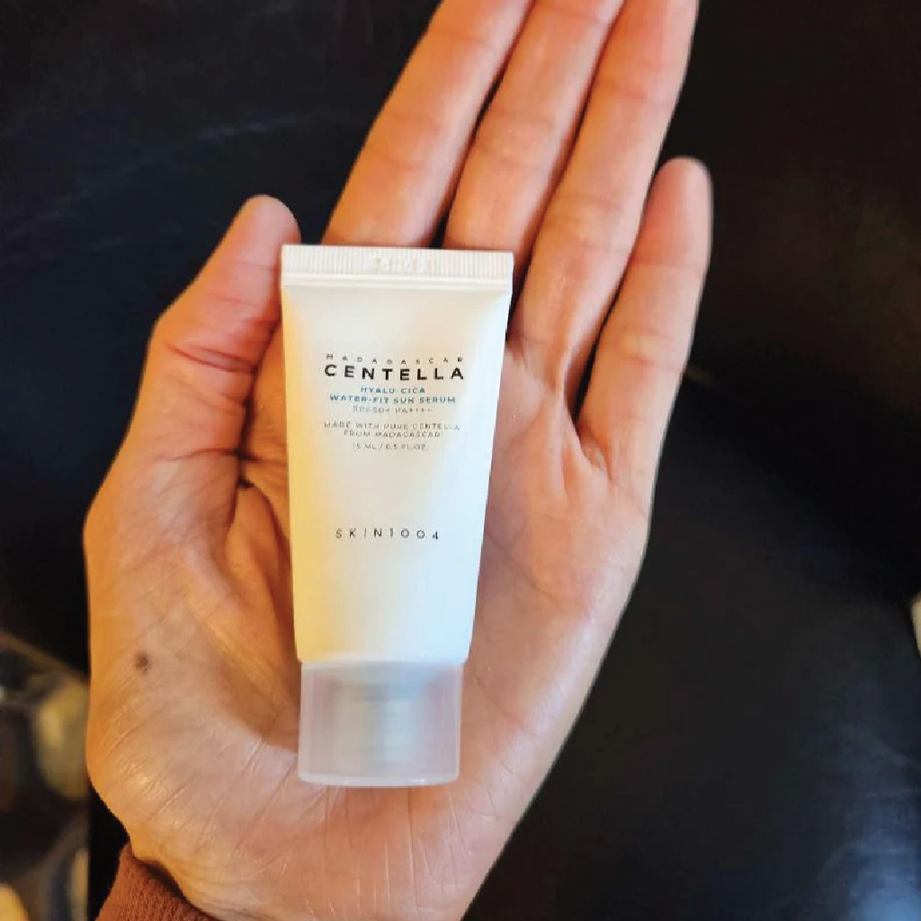 Skin1004, Cica Waterfit Sun Serum Mini, Travel-size SPF hydration serum with soothing effects, 50ml