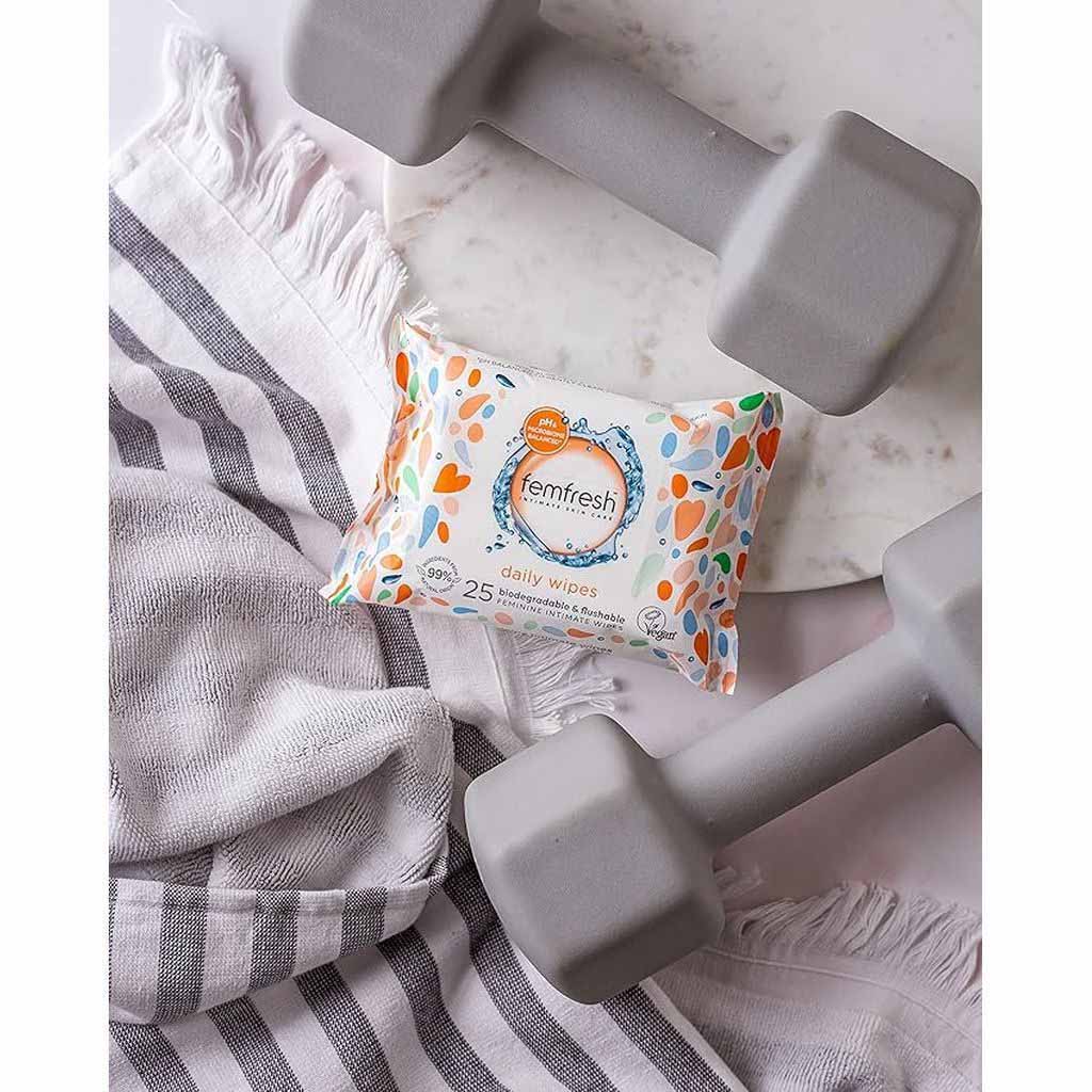 Femfresh, Freshening and soothing wipes, Gentle intimate wipes for daily freshness and comfort, 25 s