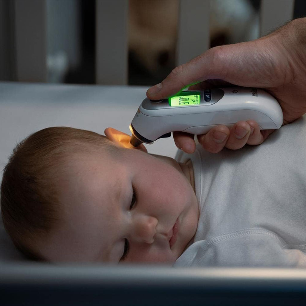 Braun, ThermoScan 7 Ear Thermometer, Accurate ear temperature measurement with age precision