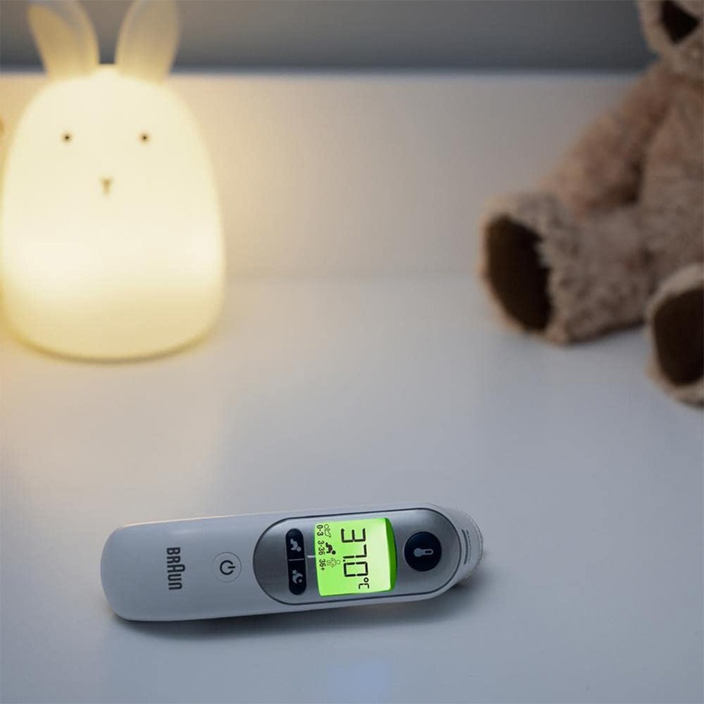 Braun, ThermoScan 7 Ear Thermometer, Accurate ear temperature measurement with age precision