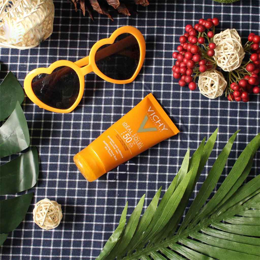 Vichy, Capital Soleil Dry Touch Emulsion SPF 50, Lightweight sunscreen with dry touch finish, 50 ml