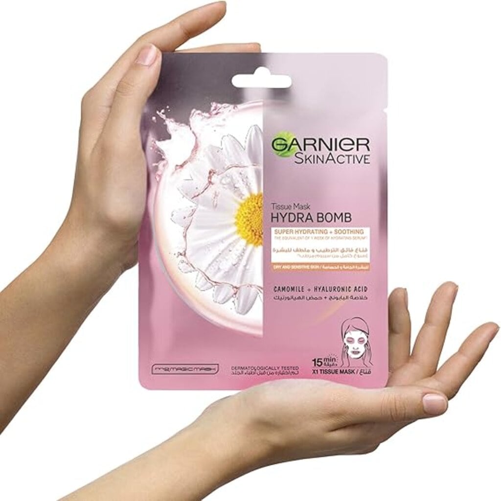 Garnier, Skin Naturals Hydrabomb Chamomile, Hydrating facial moisturizer with soothing chamomile