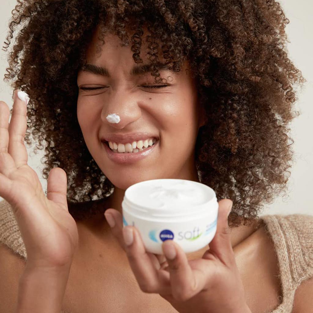 Nivea, Soft Cream, Lightweight moisturizing cream for all skin types, 300ml