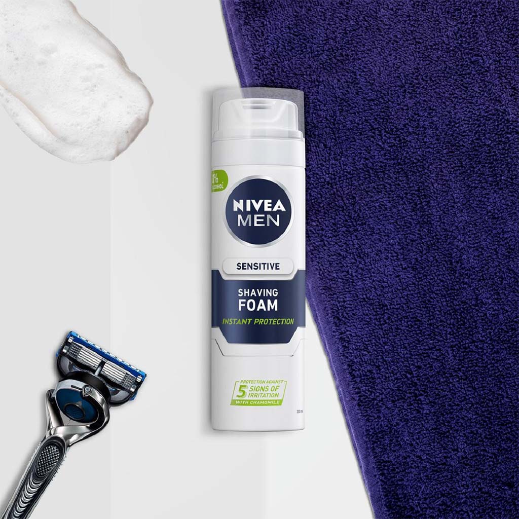 Nivea Men, Sensitive Shaving Foam, Soothing foam for sensitive skin, 200ml