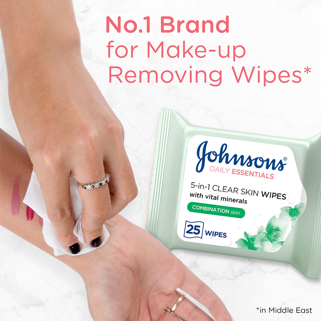 Johnson’s Daily Essentials, 5-in-1 Clear Skin Cleansing Makeup Remover Wipes, Multi-benefit wipes for combination skin