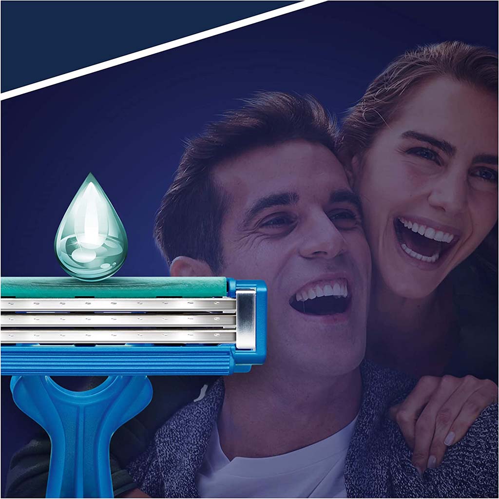 Gillette, Blue Simple 3 Men's Disposable Razor, Disposable razors with triple blades for men, 8 count