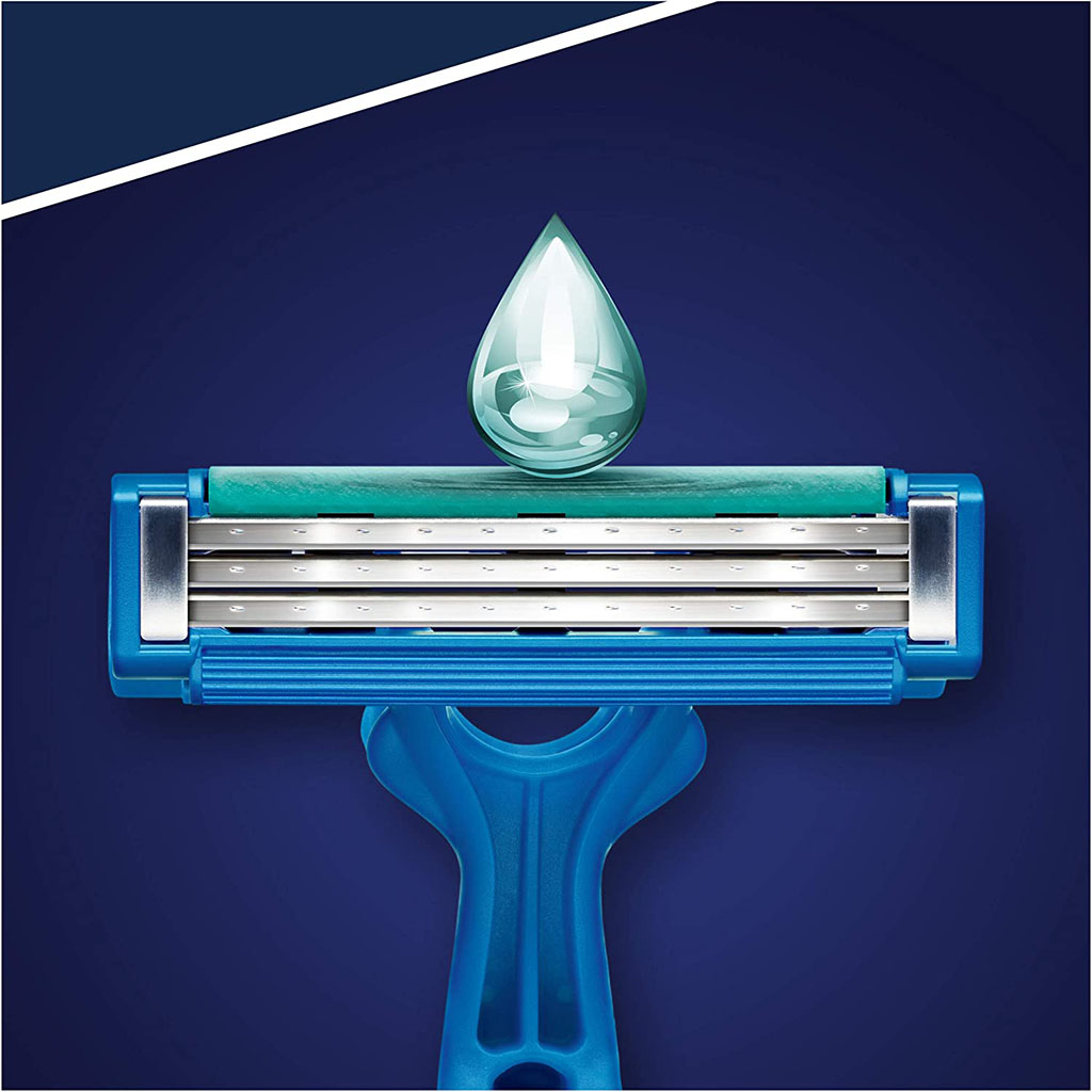 Gillette, Blue Simple 3 Men's Disposable Razor, Disposable razors with triple blades for men, 8 count