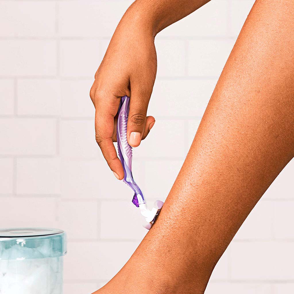 Gillette, Venus Comfortglide Breeze Women's Razor, Smooth glide razor with moisture bars, 1 handle + 2 blades
