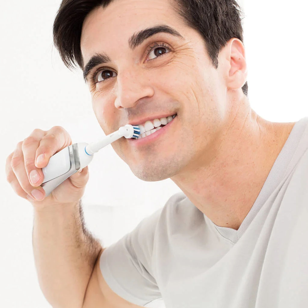 Braun Oral-B, Sensi UltraThin Replacement Brush Heads EB60-2, Extra gentle brush heads for sensitive teeth, 2 pieces