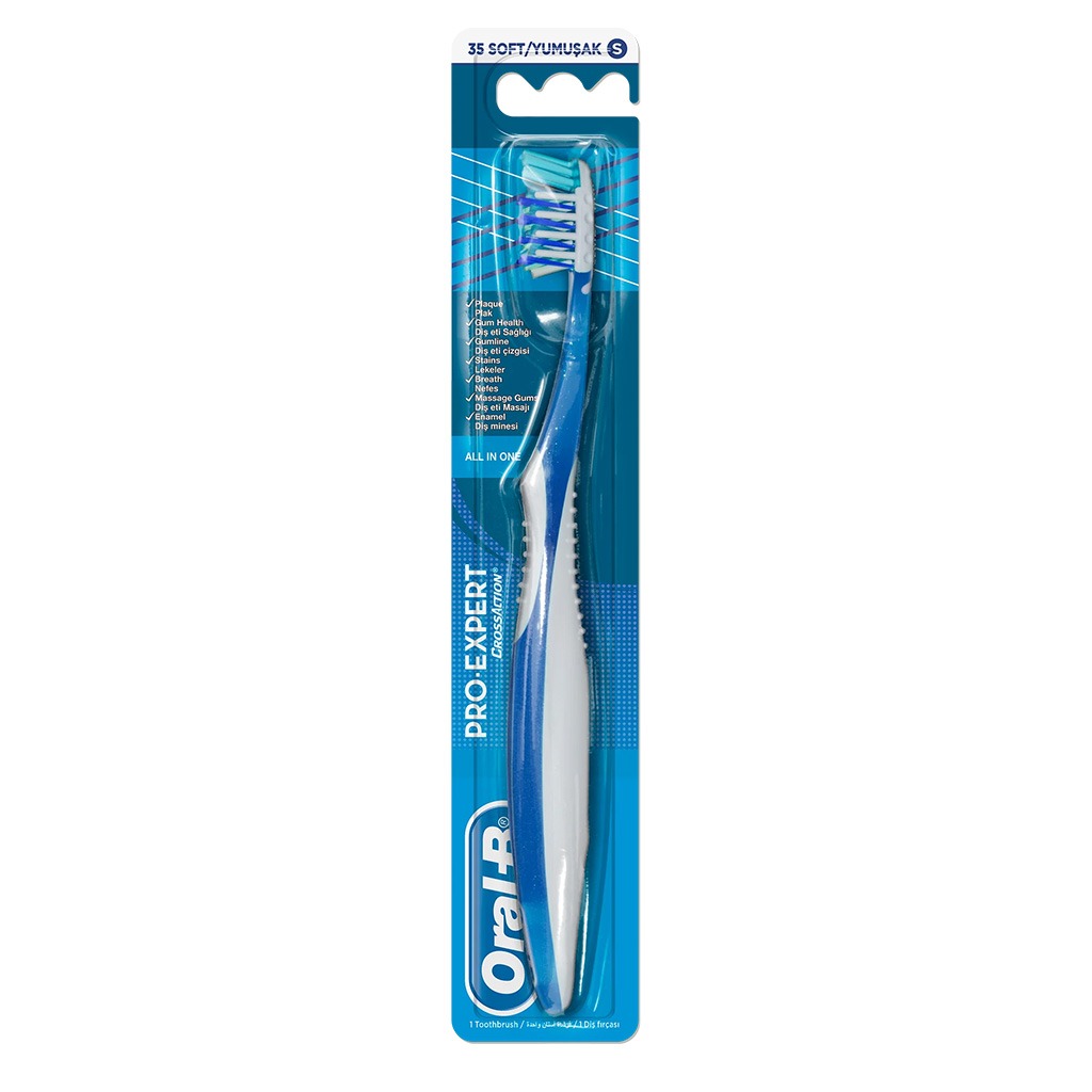 Oral-B, CrossAction Complete 7 Manual Toothbrush, Medium bristle toothbrush with advanced plaque removal, 2 pieces