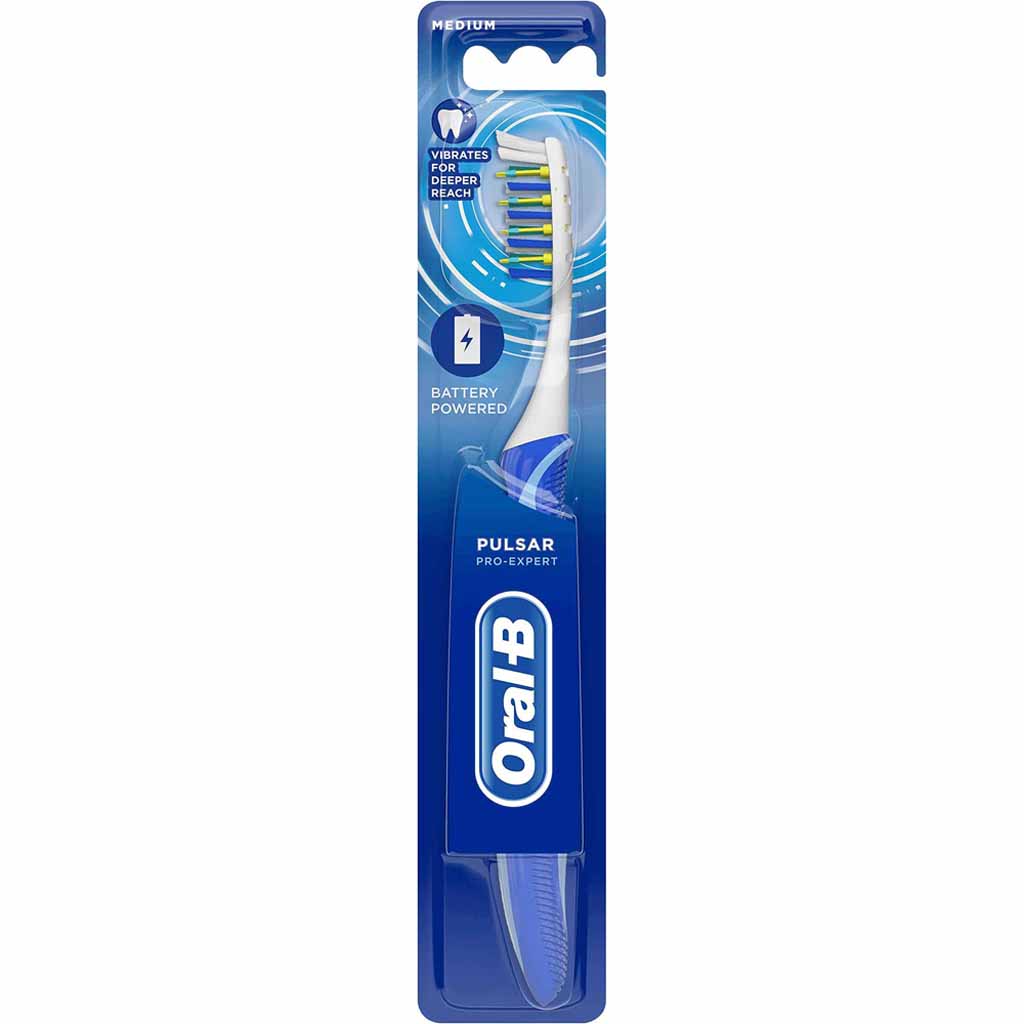 Oral-B, All-rounder manual toothbrush black, Durable manual toothbrush for everyday cleaning