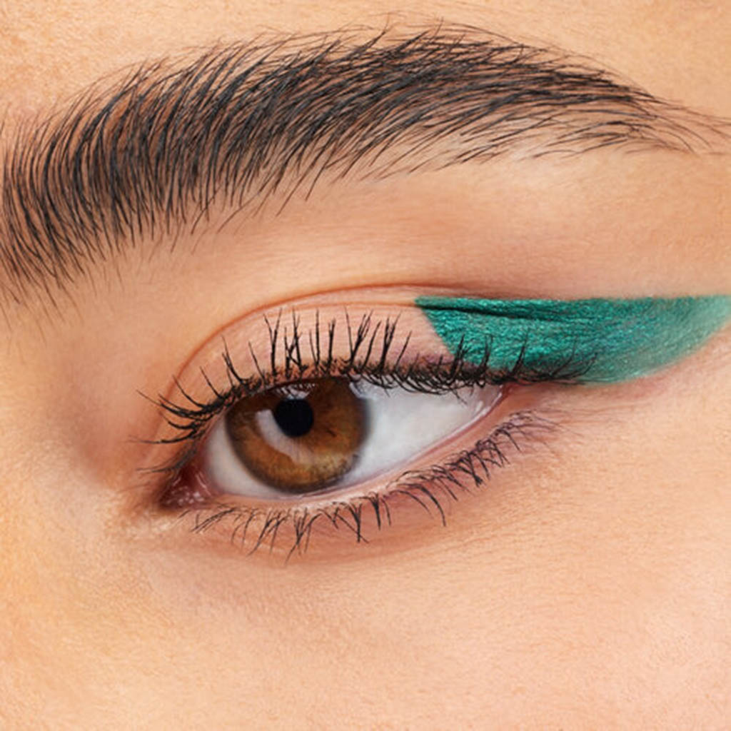 Essence, Stay & Play Gel Eyeliner - Shade 07 Emerald Dragon, Long-lasting gel eyeliner with vibrant color