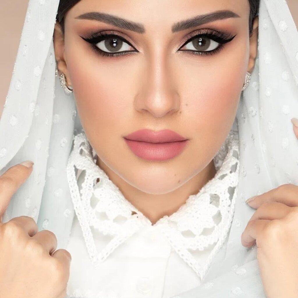 Newlens, Contact lenses Almond, Colored contact lenses with natural almond shade