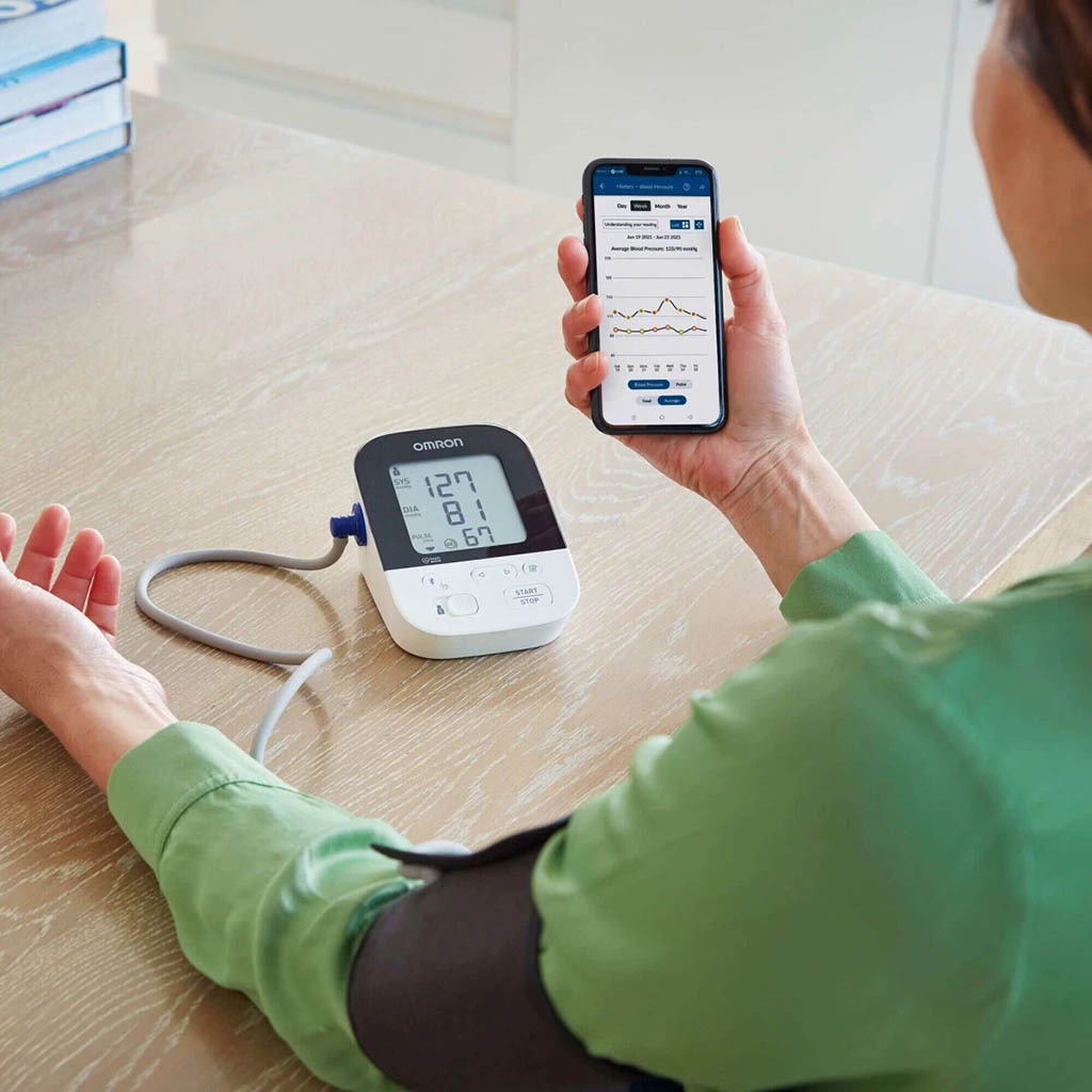 Omron, M4 Intelli IT Hem-7155T-Ebk Blood Pressure Monitor with Bluetooth, Bluetooth-enabled automatic blood pressure monitor for home use